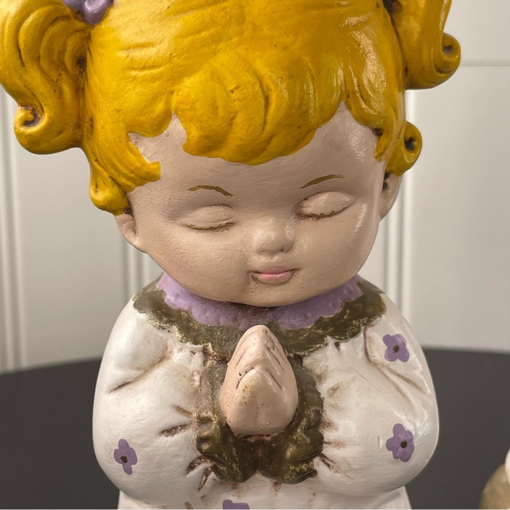 Vintage 1977 Signed Hand painted Figurines Children Boy Girl‎ Kneeling Praying - Picture 5 of 16
